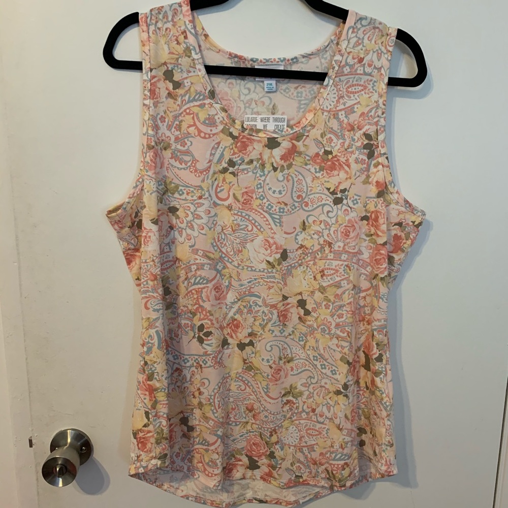 LuLaRoe 2XL Tank BNWT GORGEOUS PRINT